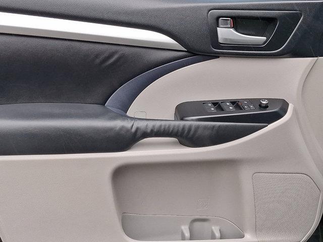 used 2015 Toyota Highlander car, priced at $17,900