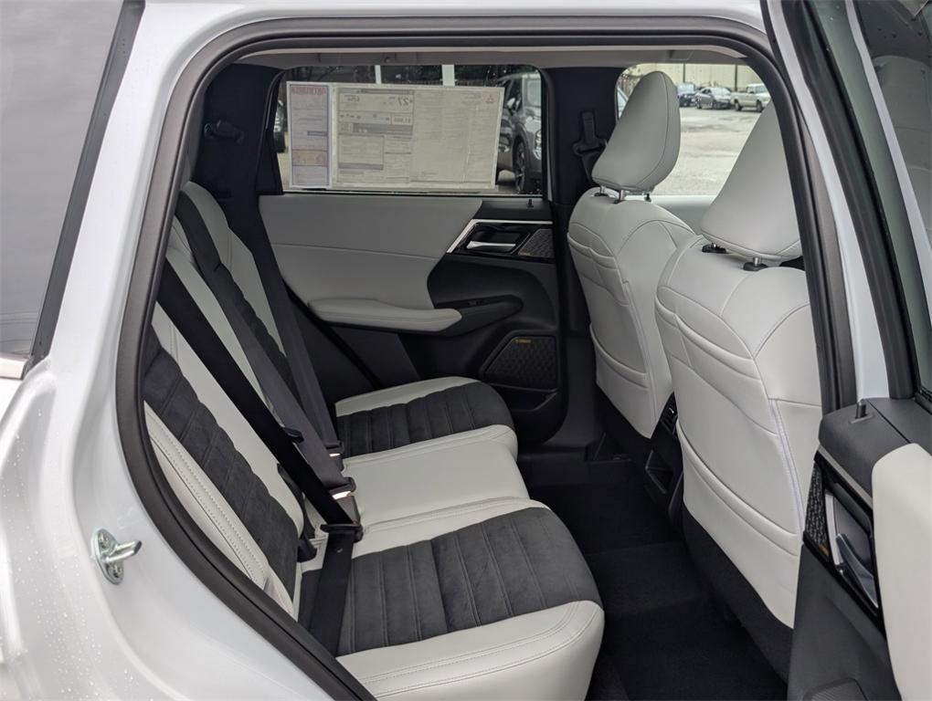 new 2025 Mitsubishi Outlander car, priced at $38,930