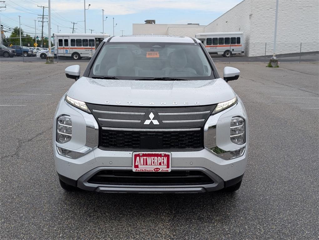 new 2025 Mitsubishi Outlander car, priced at $38,930