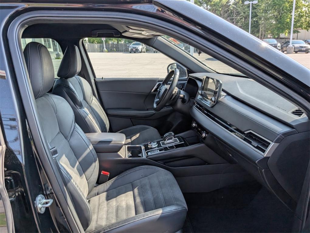 used 2023 Mitsubishi Outlander car, priced at $23,991