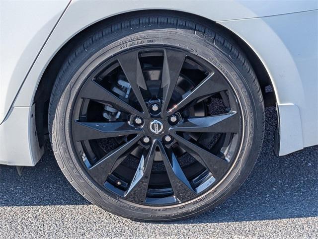 used 2021 Nissan Maxima car, priced at $25,981