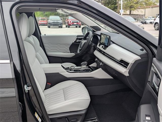 new 2025 Mitsubishi Outlander car, priced at $43,155