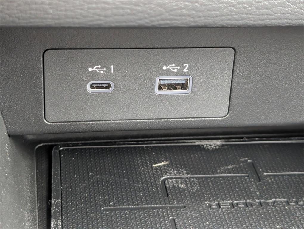 new 2025 Mitsubishi Outlander PHEV car, priced at $37,480