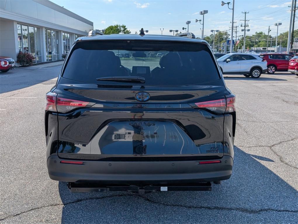 used 2022 Toyota Sienna car, priced at $38,481