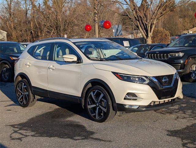 used 2021 Nissan Rogue Sport car, priced at $22,895