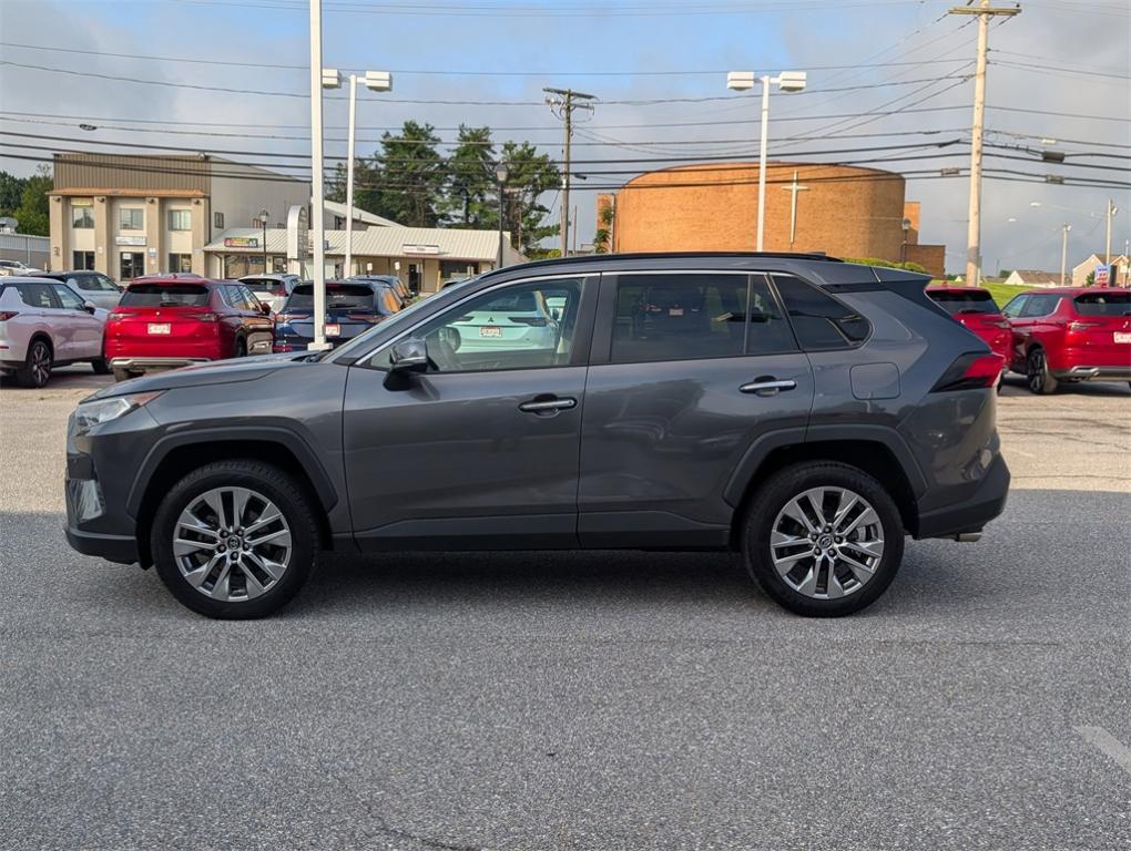used 2019 Toyota RAV4 car, priced at $26,998