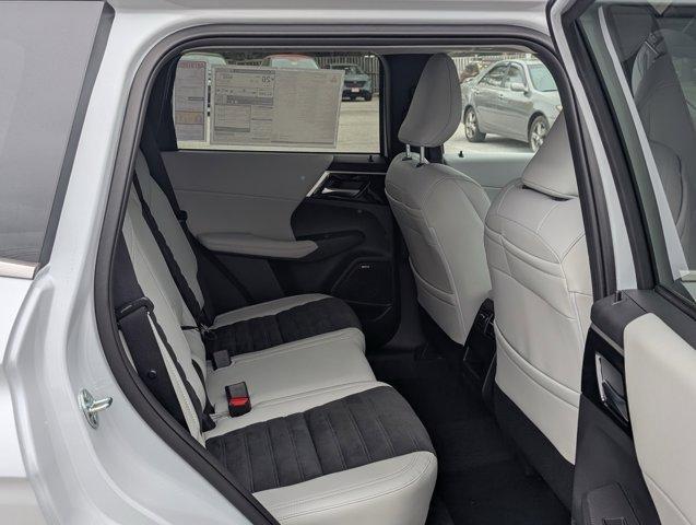 new 2025 Mitsubishi Outlander car, priced at $37,625