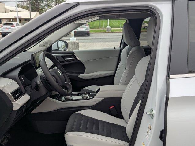 new 2025 Mitsubishi Outlander car, priced at $37,625