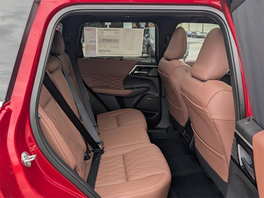 new 2025 Mitsubishi Outlander car, priced at $41,945