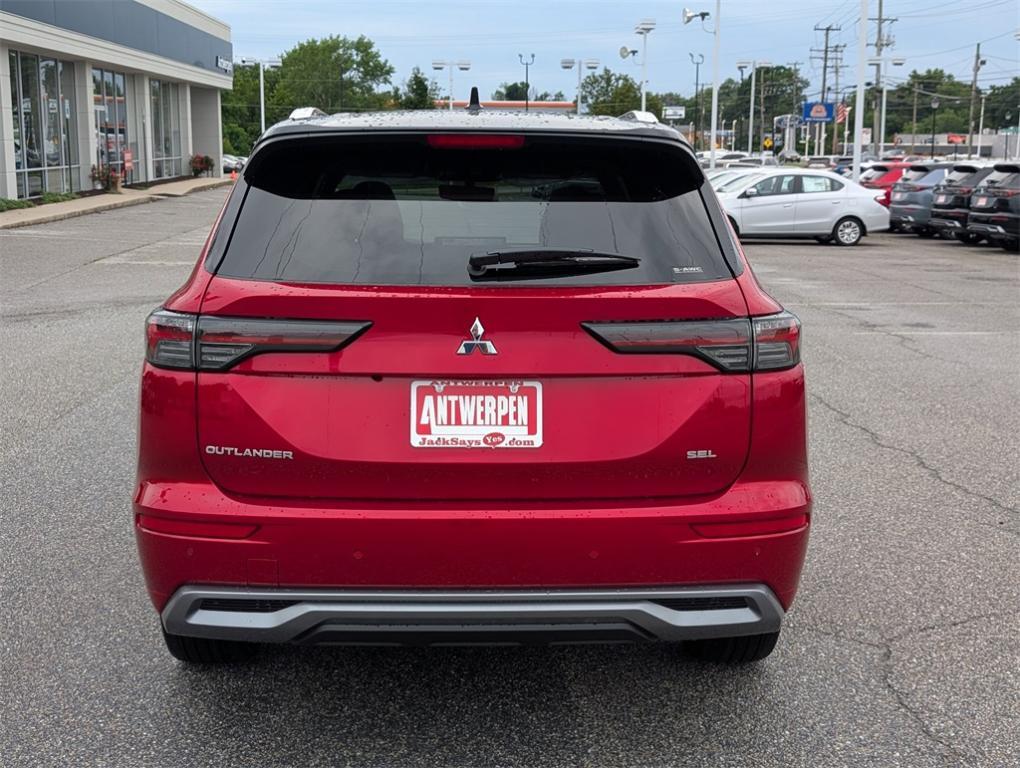 new 2025 Mitsubishi Outlander car, priced at $41,945