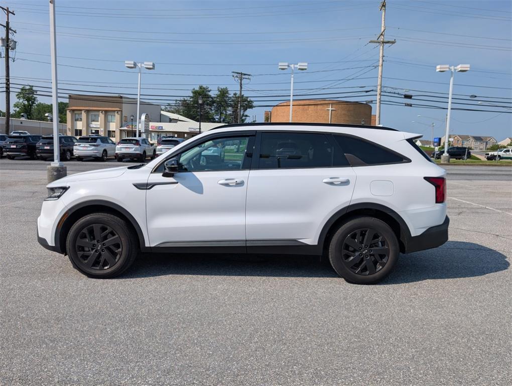 used 2021 Kia Sorento car, priced at $27,881