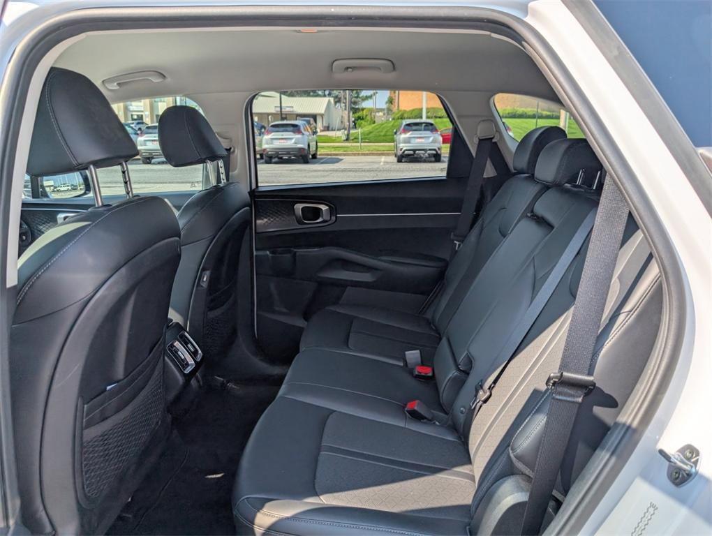 used 2021 Kia Sorento car, priced at $27,881