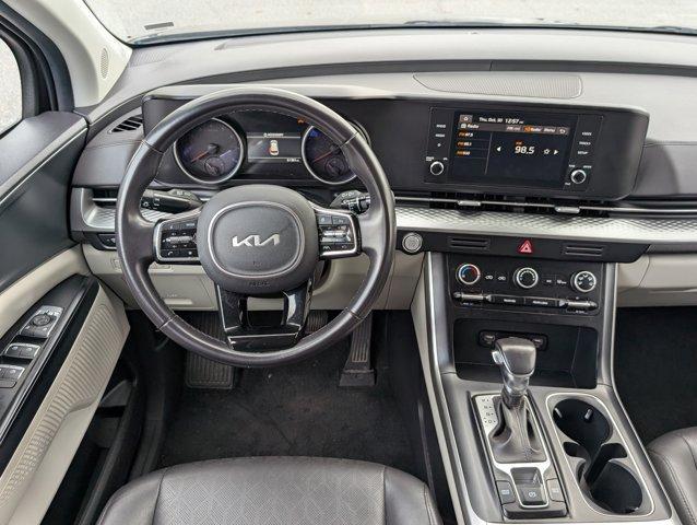 used 2024 Kia Carnival car, priced at $29,998