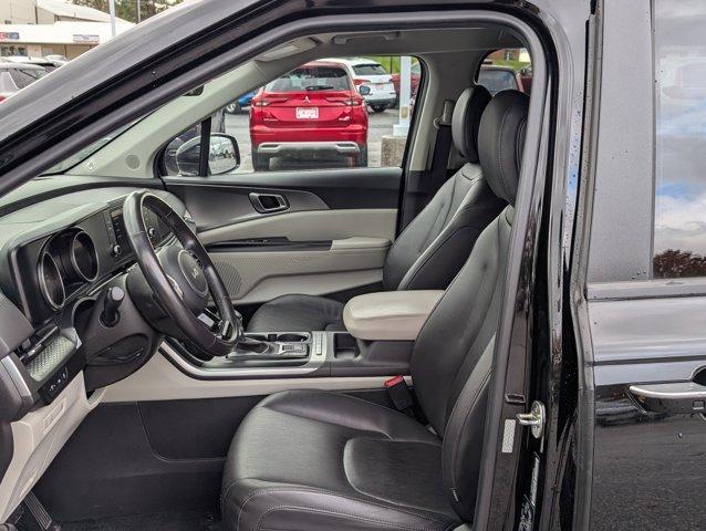 used 2024 Kia Carnival car, priced at $29,998