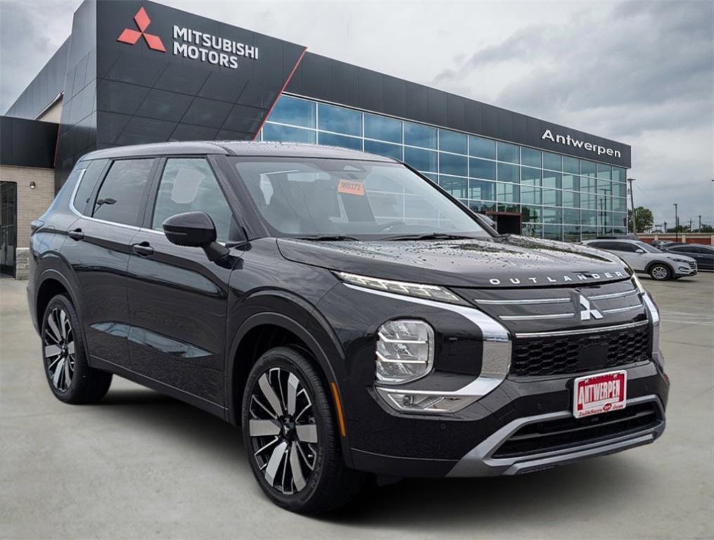 new 2025 Mitsubishi Outlander car, priced at $37,385