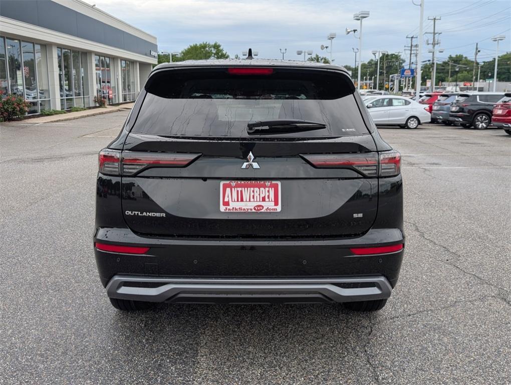 new 2025 Mitsubishi Outlander car, priced at $37,385