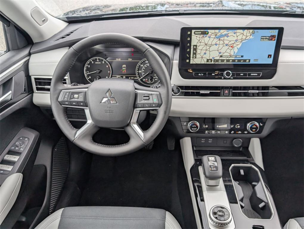 new 2025 Mitsubishi Outlander car, priced at $37,385