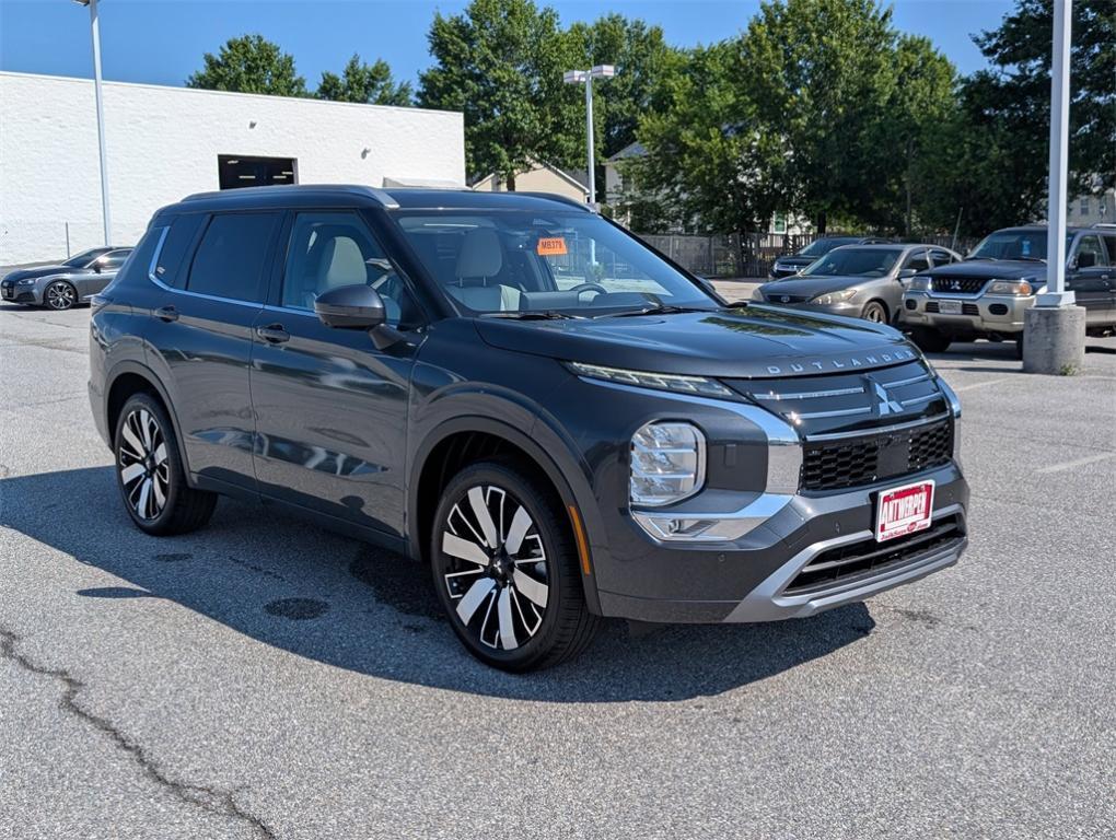 new 2025 Mitsubishi Outlander car, priced at $41,710