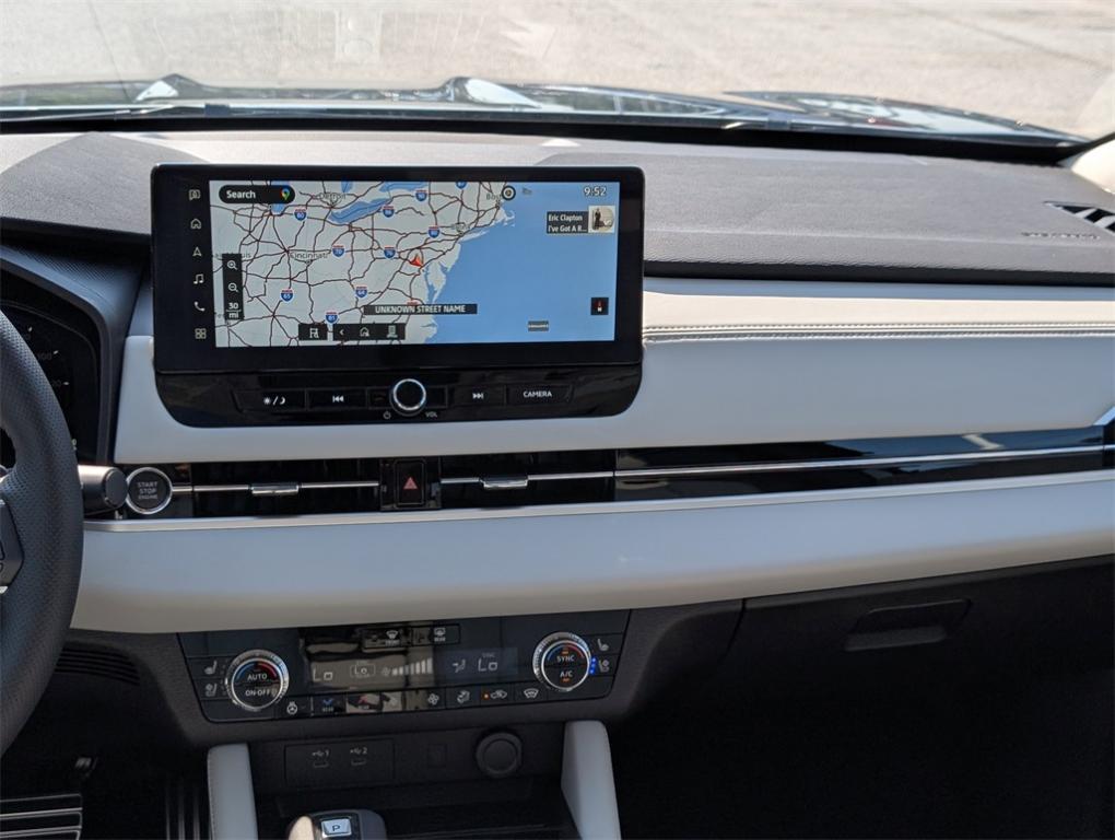 new 2025 Mitsubishi Outlander car, priced at $41,710