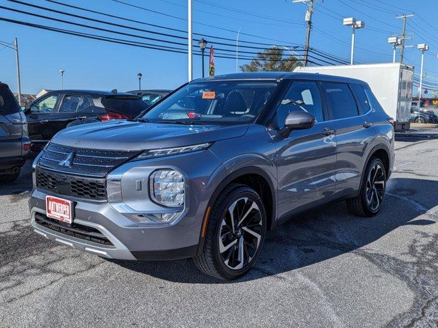 new 2024 Mitsubishi Outlander car, priced at $35,455