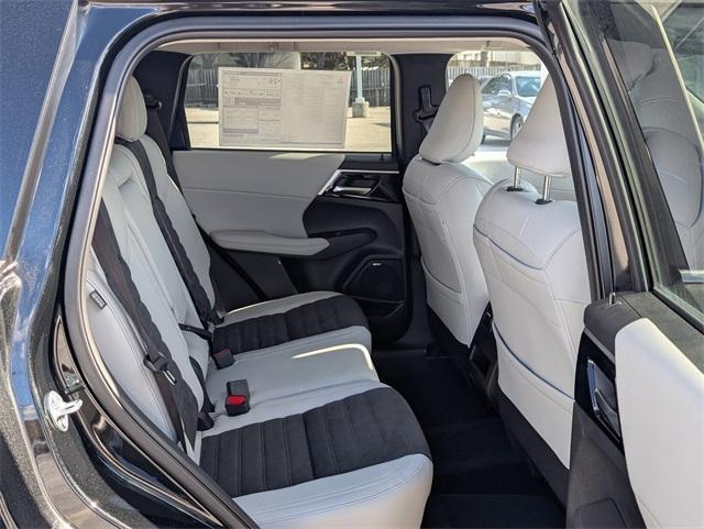 new 2025 Mitsubishi Outlander car, priced at $36,660