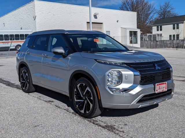 new 2024 Mitsubishi Outlander car, priced at $39,895