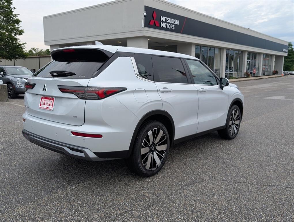 new 2025 Mitsubishi Outlander car, priced at $40,430