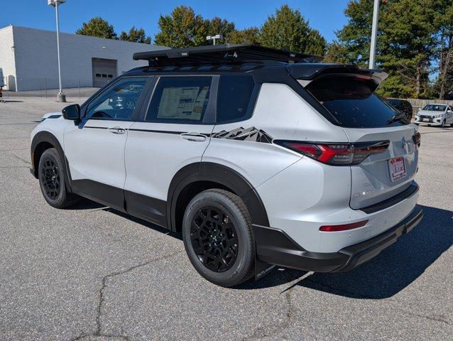 new 2025 Mitsubishi Outlander car