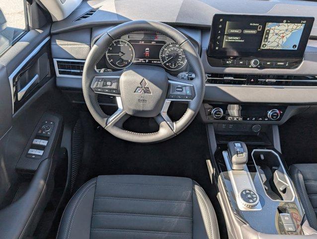 new 2025 Mitsubishi Outlander car