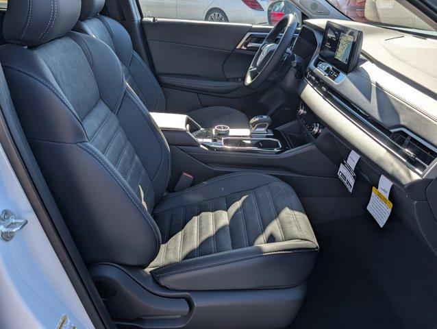 new 2025 Mitsubishi Outlander car