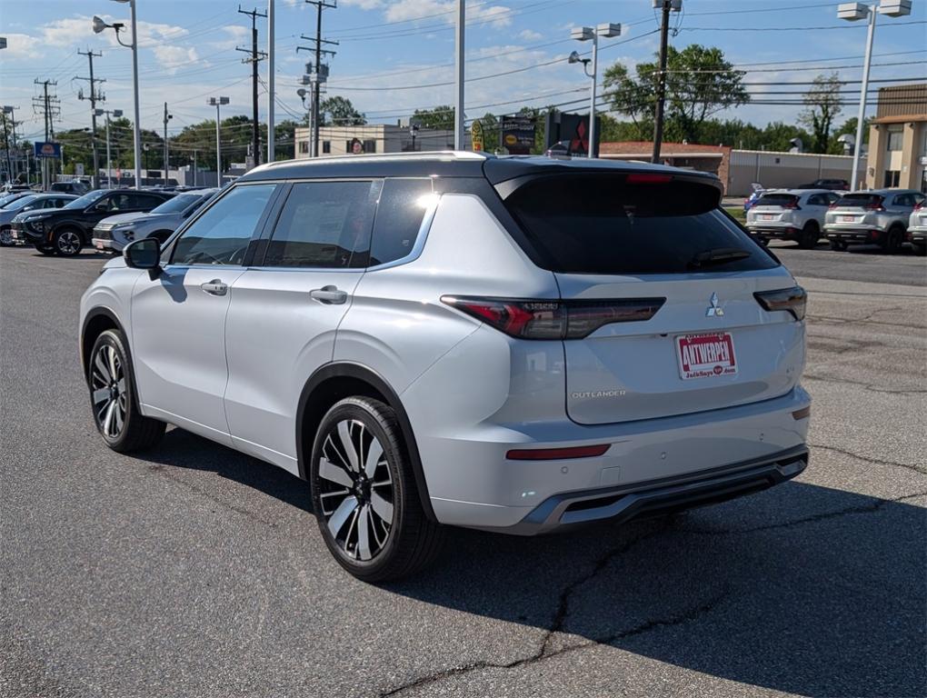 new 2025 Mitsubishi Outlander car, priced at $43,010