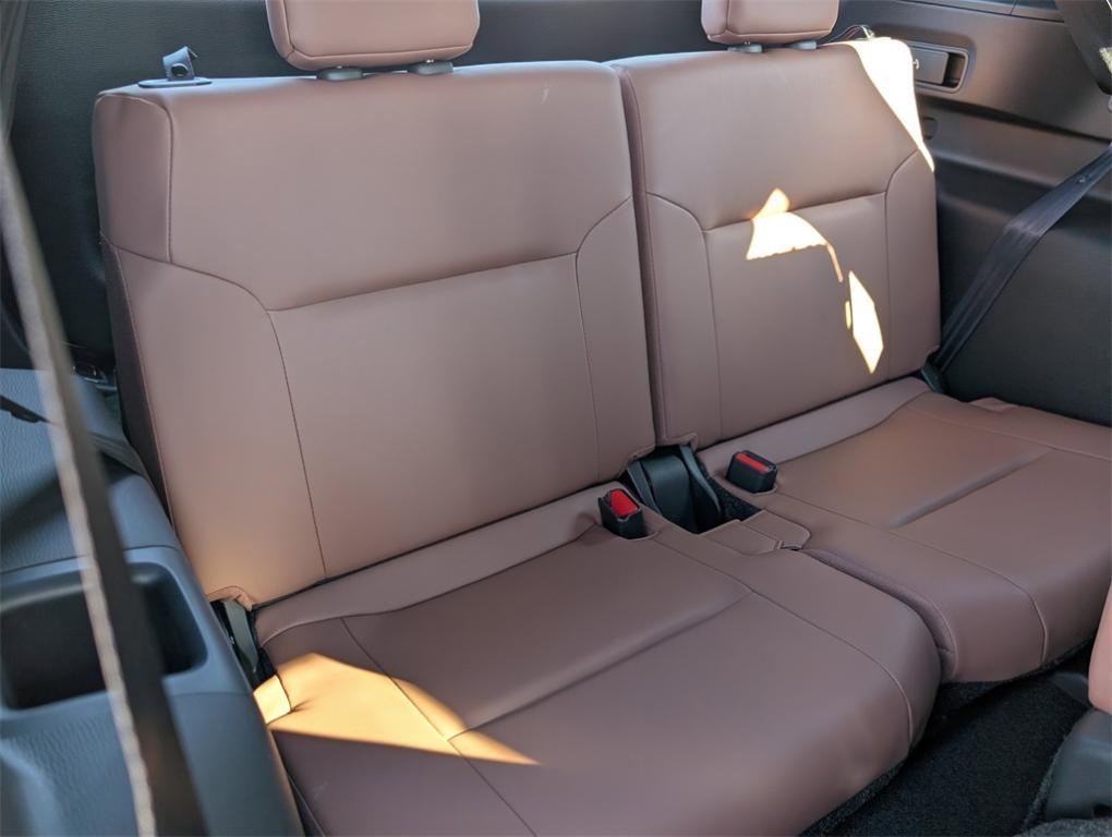 new 2025 Mitsubishi Outlander car, priced at $43,010