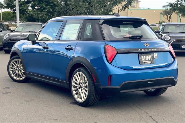 new 2025 MINI Hardtop car, priced at $37,345