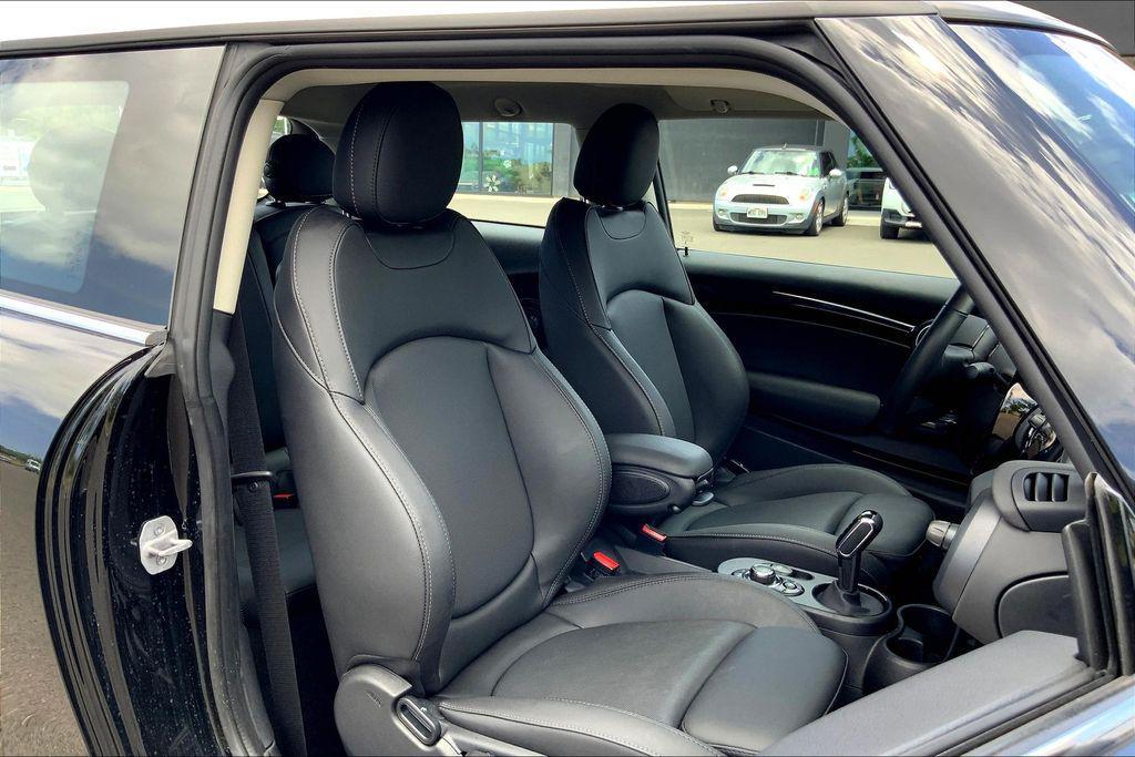 used 2024 MINI Hardtop car, priced at $27,295