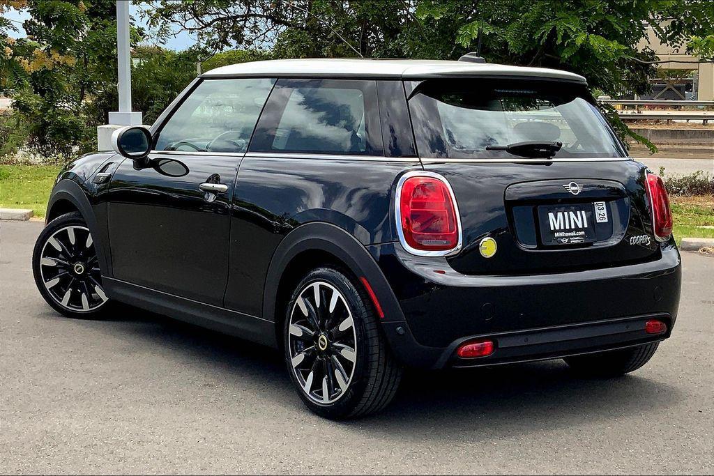 used 2024 MINI Hardtop car, priced at $27,295