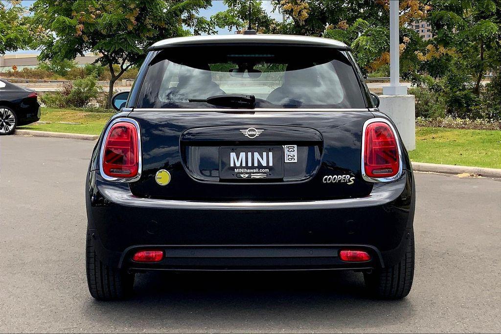 used 2024 MINI Hardtop car, priced at $27,295