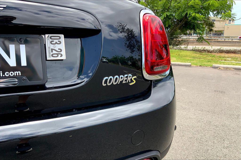 used 2024 MINI Hardtop car, priced at $27,295