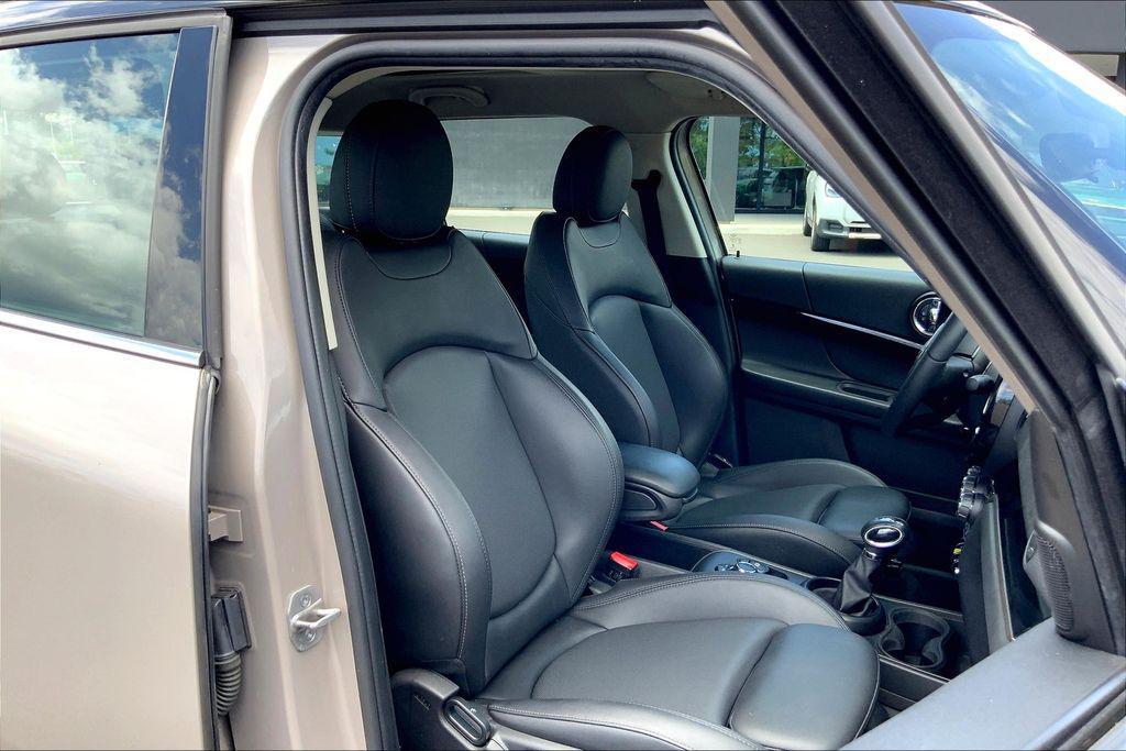 used 2023 MINI SE Countryman car, priced at $39,995