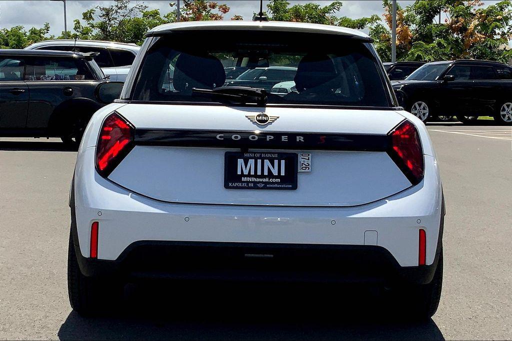used 2025 MINI Hardtop car, priced at $32,495