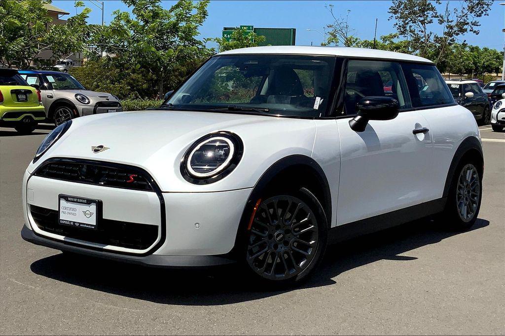 used 2025 MINI Hardtop car, priced at $32,495