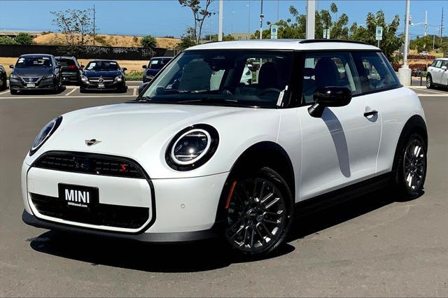 new 2025 MINI Hardtop car, priced at $37,175