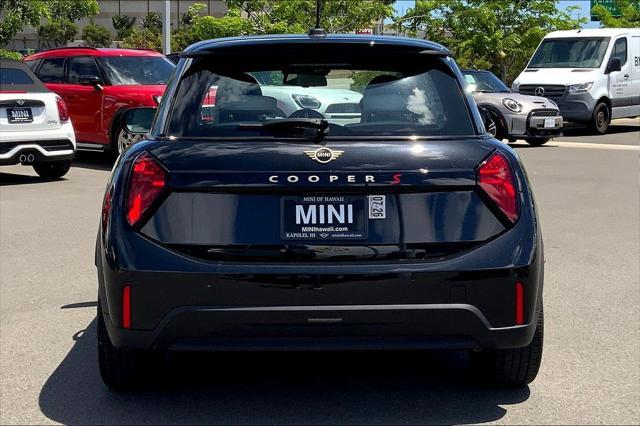 used 2025 MINI Hardtop car, priced at $34,995