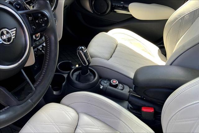 used 2022 MINI Hardtop car, priced at $26,995