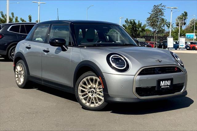 new 2025 MINI Hardtop car, priced at $36,595