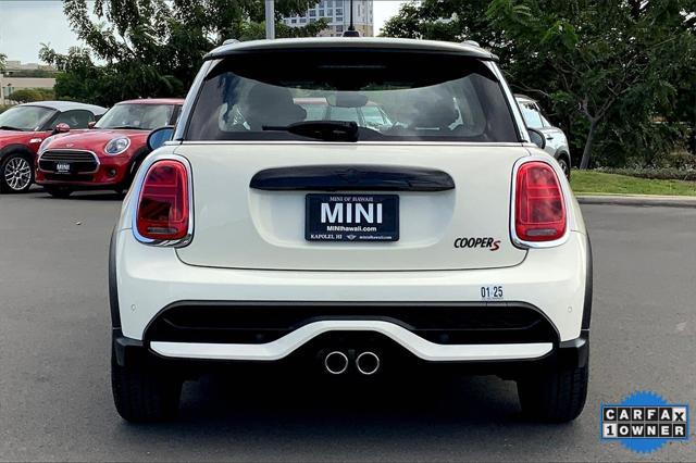 used 2022 MINI Hardtop car, priced at $25,995