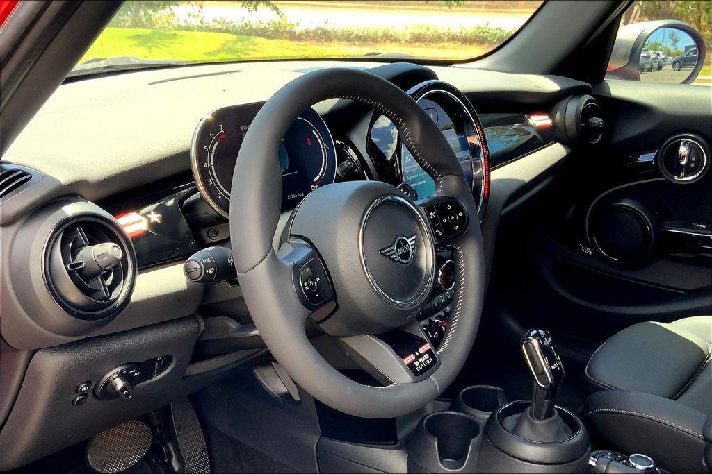 used 2023 MINI Hardtop car, priced at $25,495