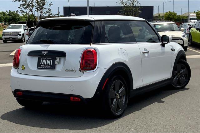 used 2024 MINI Hardtop car, priced at $25,495