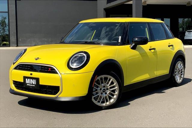 new 2025 MINI Hardtop car, priced at $39,380