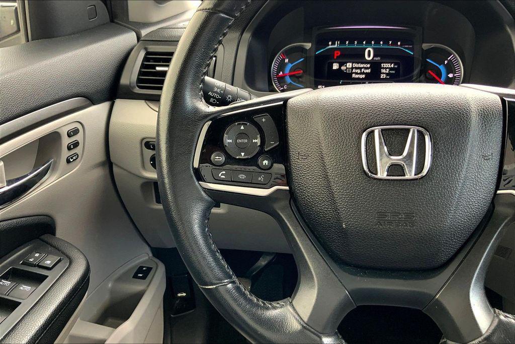 used 2022 Honda Pilot car, priced at $30,495