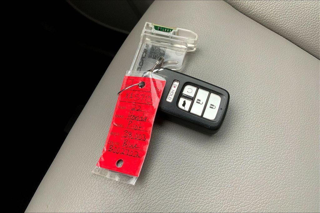 used 2022 Honda Pilot car, priced at $30,495